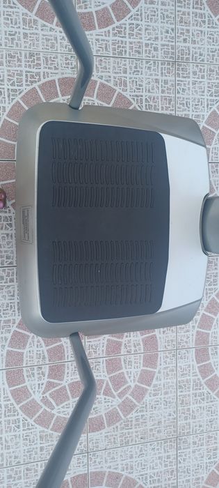 Vibrating Platform497032490491596801