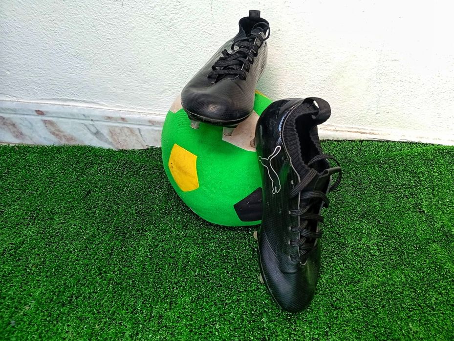 Chuteiras Puma Pretas