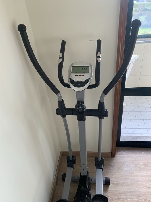 Elíptica / Crosstrainer NewFit – em bom estado