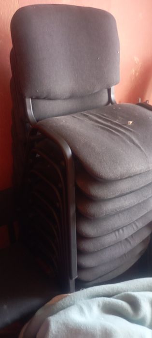 Продам стулья офисные