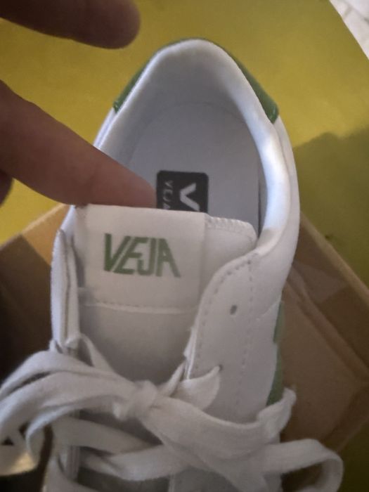 Sapatilhas veja .