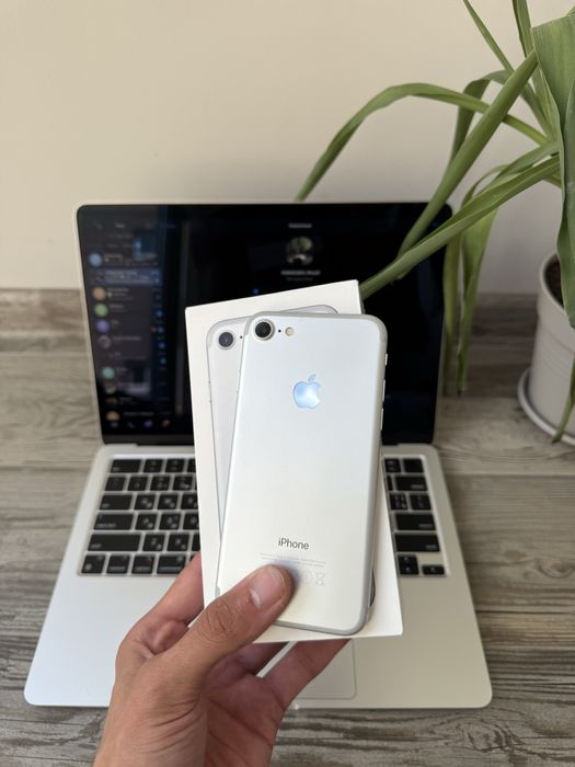 Б/В Мобільний телефон Apple iPhone 7 128Gb Neverlock АКБ 67%