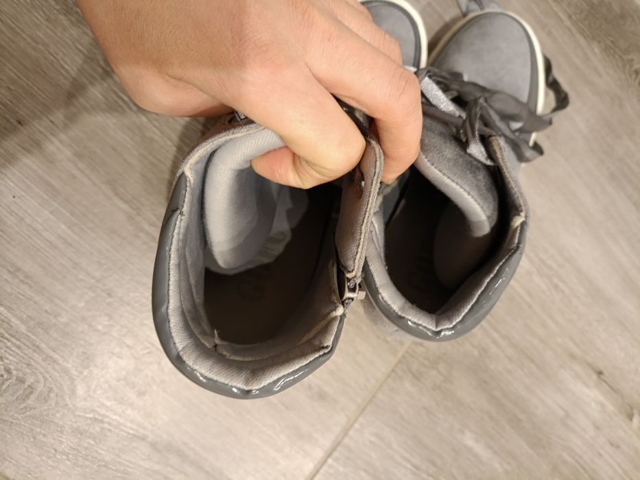 Nowe sneakersy na koturnie 39