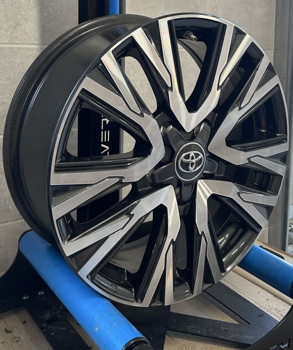 PF 50 Alufelga 17 Toyota Corolla Auris 5x114,3 ET 50 Felga