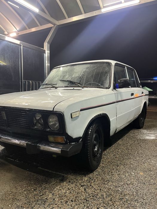 Автомобіль Ваз 21063