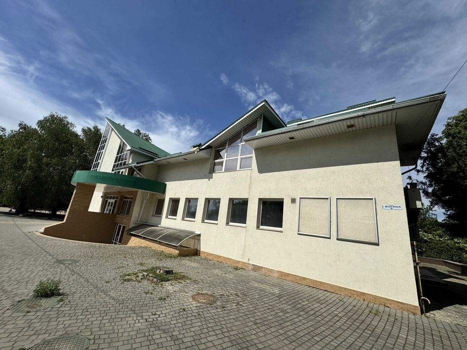 6 Слобідська  окремо стояча будівля 1000 кв.м. ціна 100000 грн/міс