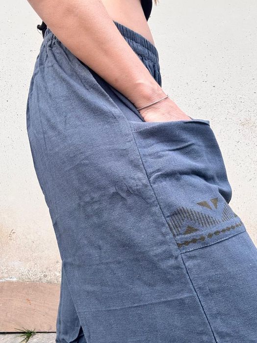 Spodnie etno z szerokimi nogawkami