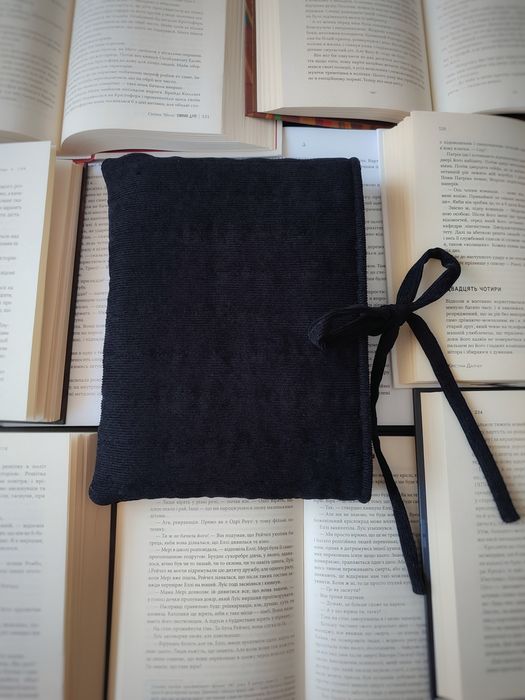М'який чохол для книги (або планшету)