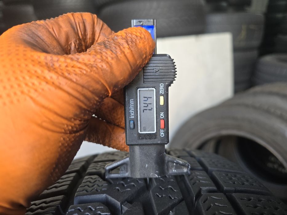 Sprzedam 4 opony 215/70 16" Kumho zimowe
