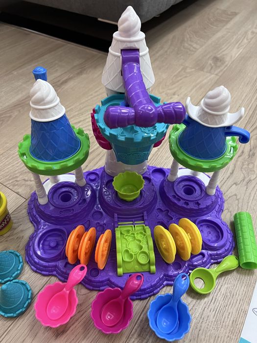 Play-doh Lodowy zamek + 4 ciastoliny