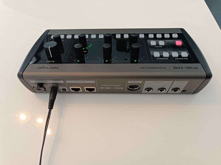 Behringer P16-Hq