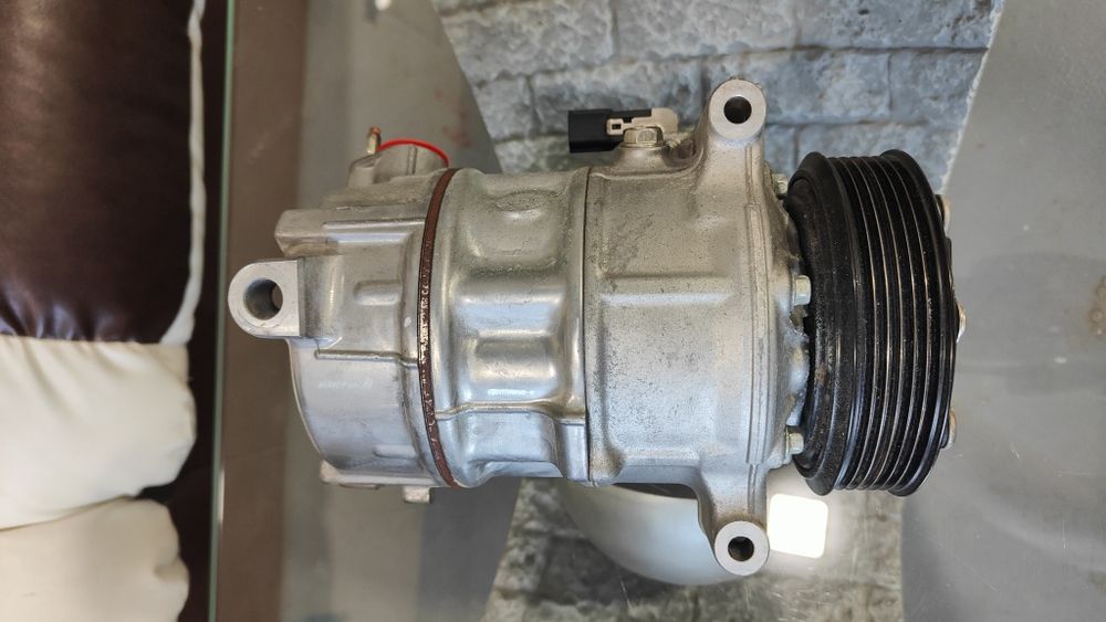 Компрессор кондиционера Infiniti Q50 3.0