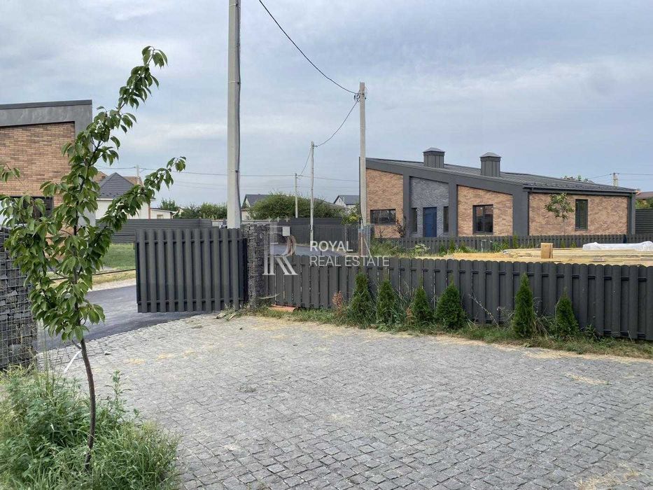Продаж Будинок КМ COUNTRY VILLA Мала Олександрівка 130 м² 4 кімнати 5,01 сотки Закрита територія Високі стелі Паркінг