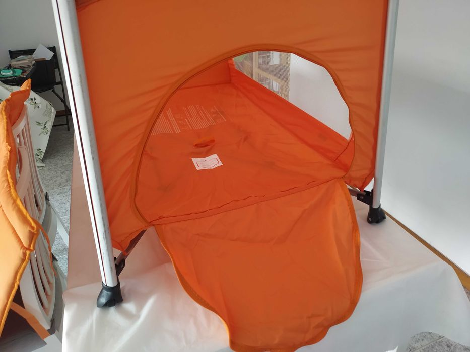 Berço desmontável para viagens