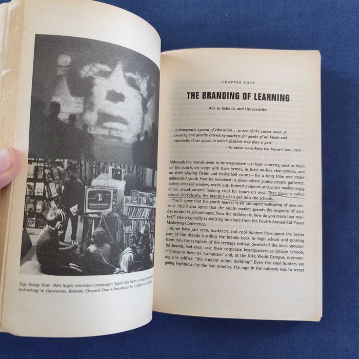 Naomi Klein - No Logo (em inglês)