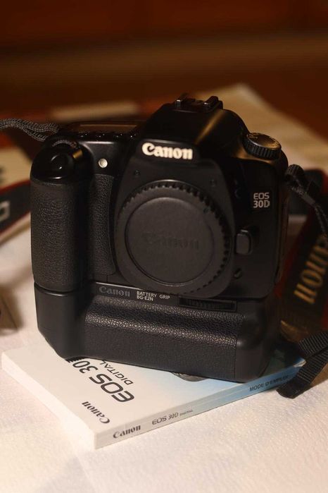 Canon EOS 30D DSLR