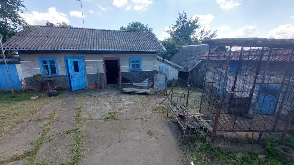Пропонуємо до продажу будинок у затишному селі Борівці на вулиці Шевченка 6.