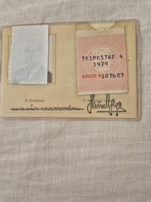 Vendo antigo Cartão de Identidade de sócio do ACP (Automóvel Club de Portugal).