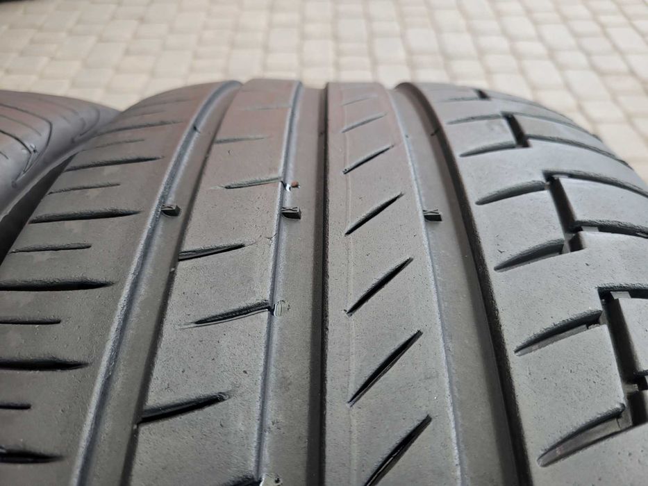 255 / 45  R    20     Continental