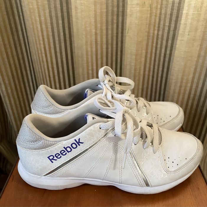 Кросівки.  Reebok