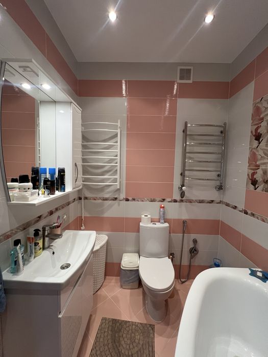 Продаж таунхаусу котеджу в с. Ременів близько до Львова