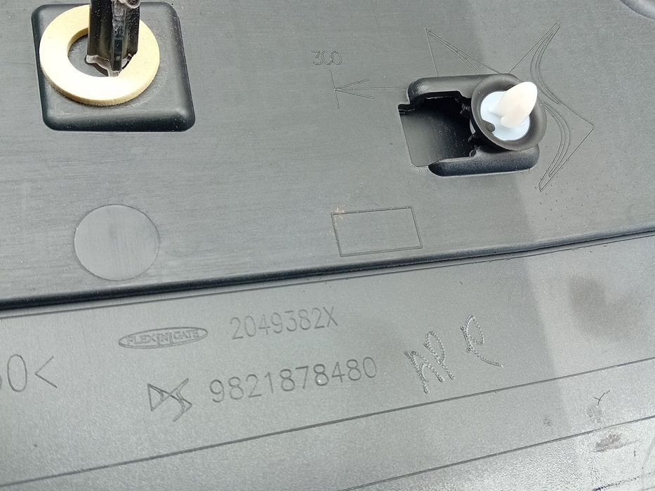 Spoiler / aileron da tampa da mala DS DS3 Crossback