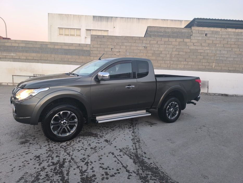 Mitsubishi L200 2.4 DI-D CD Instyle Sportb.Strakar 4WD