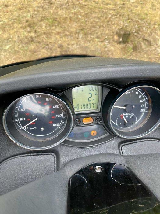 Трицикл PIAGGIO MP3 250RL