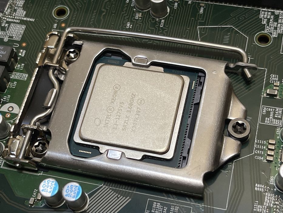 Комплект з i7 7700 (X11SSZ-F ipmi) до 64гб DDR4 ECC