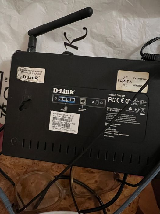 Продам Wi-Fi роутер D-Link DIR-615