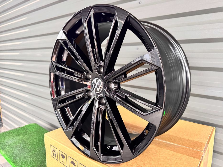 Чорні титани R18 5x112 SKoda OCtavia A5 A& SuperB Kodiaq Karoq Golf 7