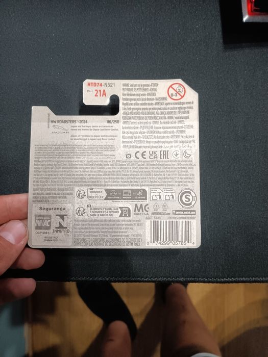 Samochodzik hotwheels