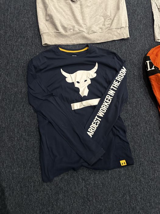 Легка кофта з рукавами