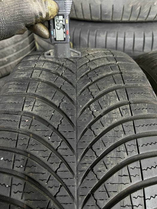 2x Opony Wielosezonowe 225/50R17 98W GOODYEAR VECTOR 4SEASONS GEN-3 Cena za 2szt Promocja!!