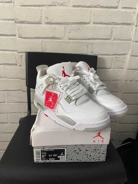 Szybka wysyłka Jordan 4 Retro White Oreo R.40