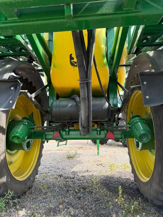 Обприскувач John Deere 840i