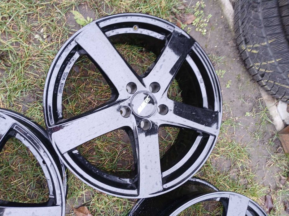A1293. ALUTEC 7,5 x 18 ET33 rozstaw 5x112