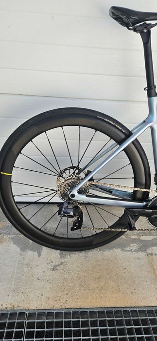 Bicicleta Scott Addict 10 c/ Rodas Mavic Cosmic SLR 45 em carbono