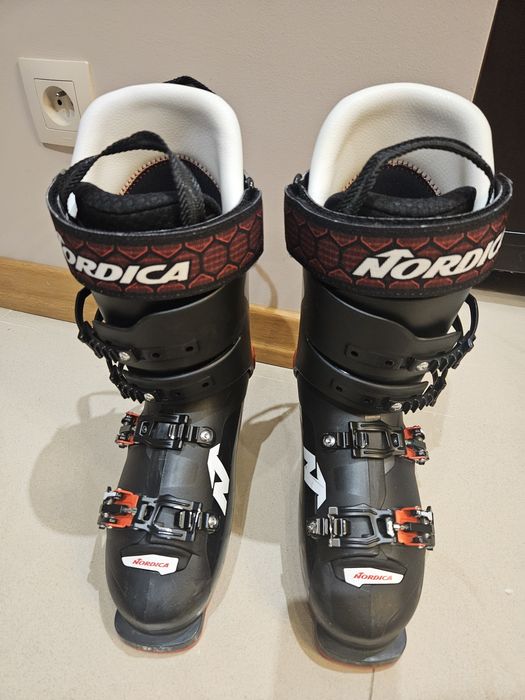 Buty narciarskie Nordica Pro Machine flex 110 rozmiar 26,5 cm