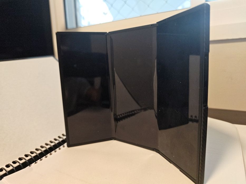Samsung Galaxy Trifold