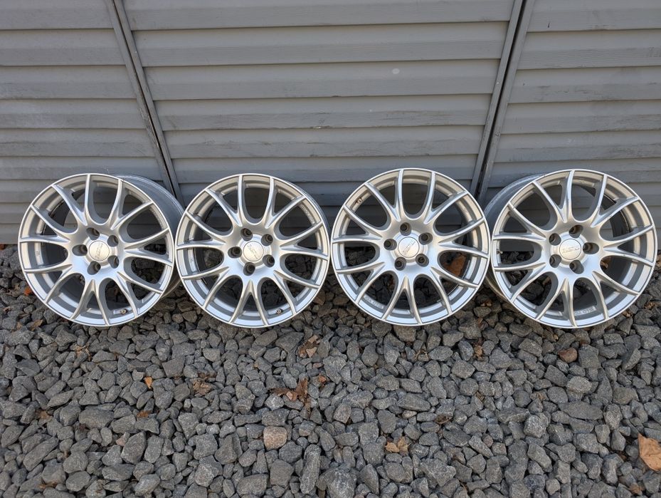 Комплект легкосплавних  дисків BMW 5*120 R17 5/120 17 ET 35