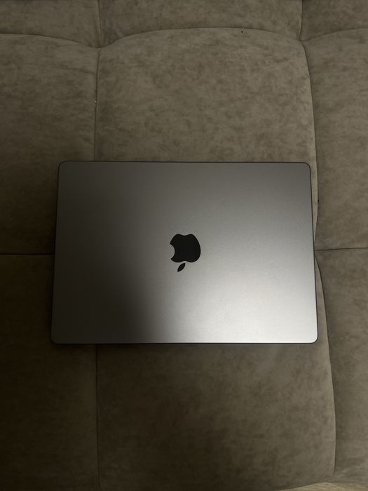 Macbook Pro M1 Pro 14 2021 16GB 512GB + MAGIC MOUSE