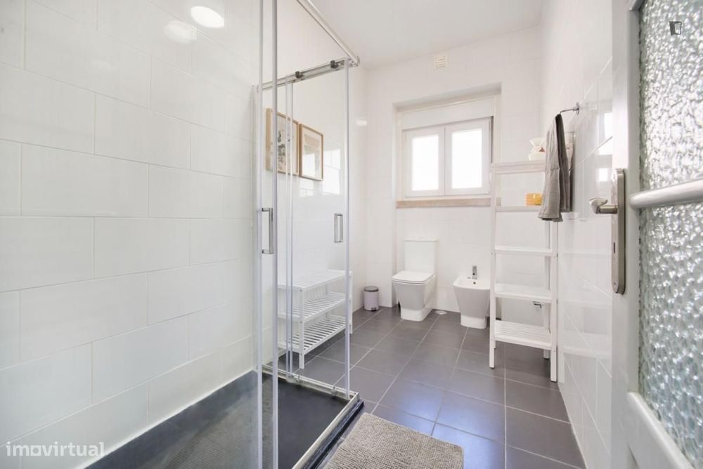 Quarto - localizado em Alameda Lisbon