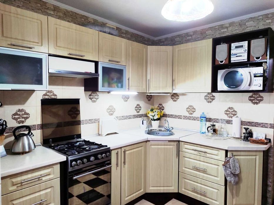 (3) Продам 3-кімнатну квартиру на Замості 0925