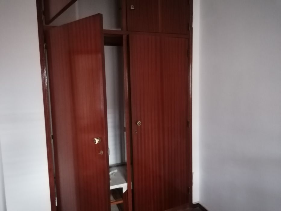 Duas Portas armário