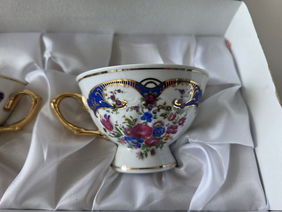 Conjunto 2 chávenas de chá porcelana em caixa estilo romântico