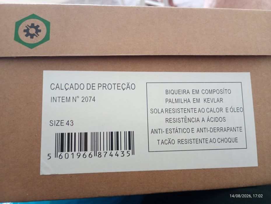 Bota de Proteção - Estado Novo (em caixa - nunca usadas) - tam 43
