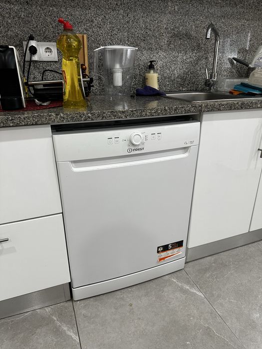 Maquina de Lavar loica INDESIT D2F64729891962883122