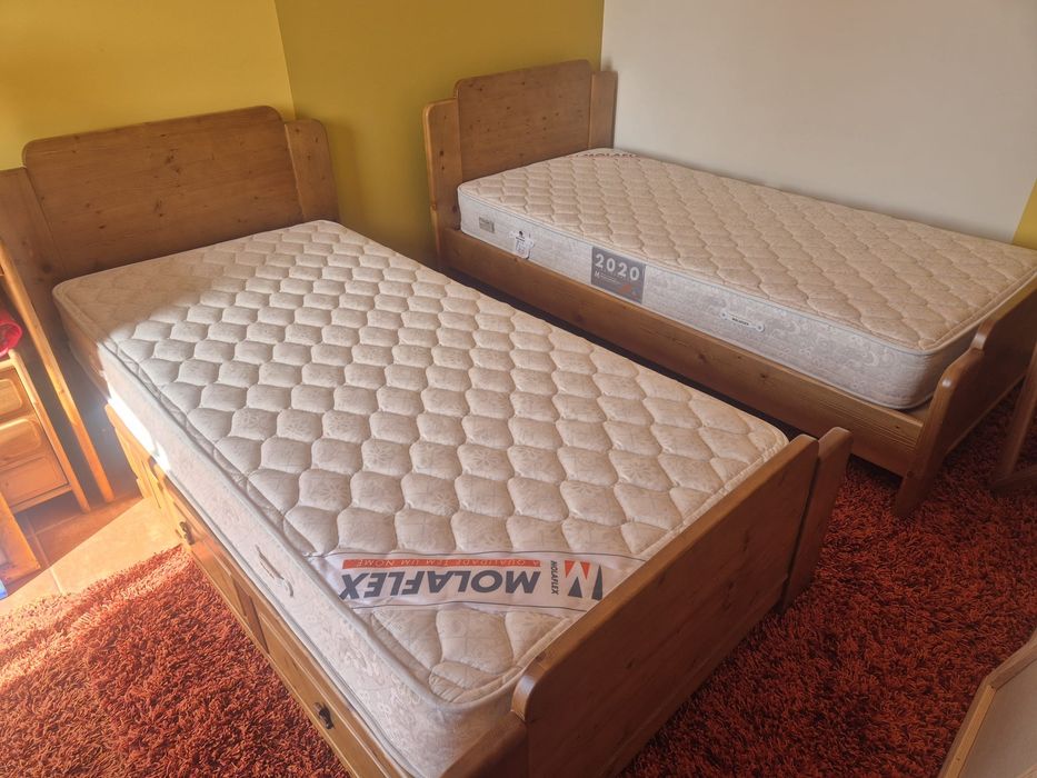 2 camas individuais e 1 cama de casal