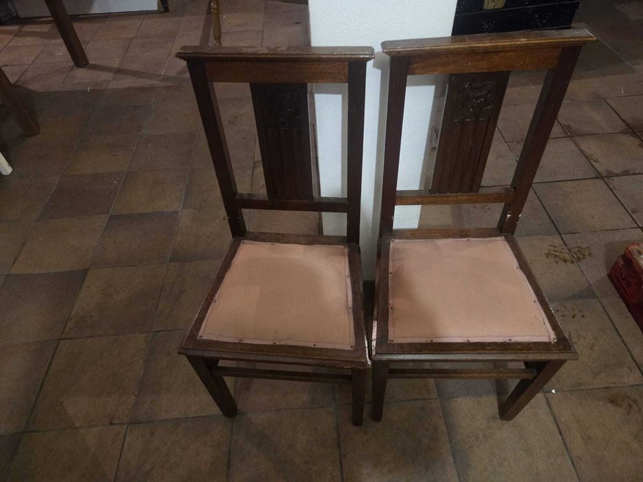 Cadeiras Antigas com Napa Cor de rosa (Vintage)